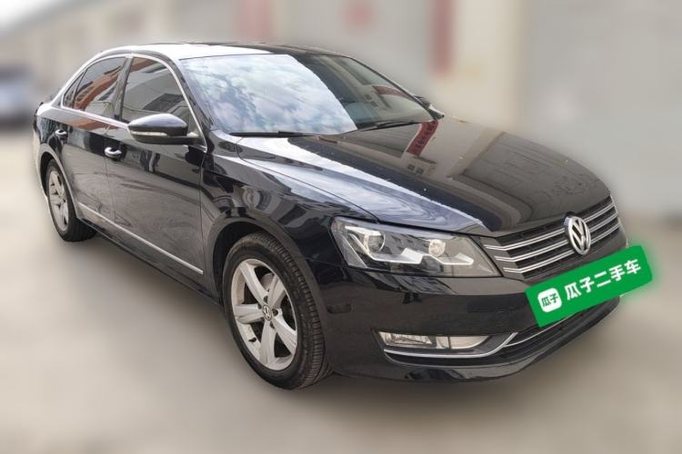 Used Volkswagen Passat 2014 1.8TSI DSG Prestige Edition Front Right 45 Deg