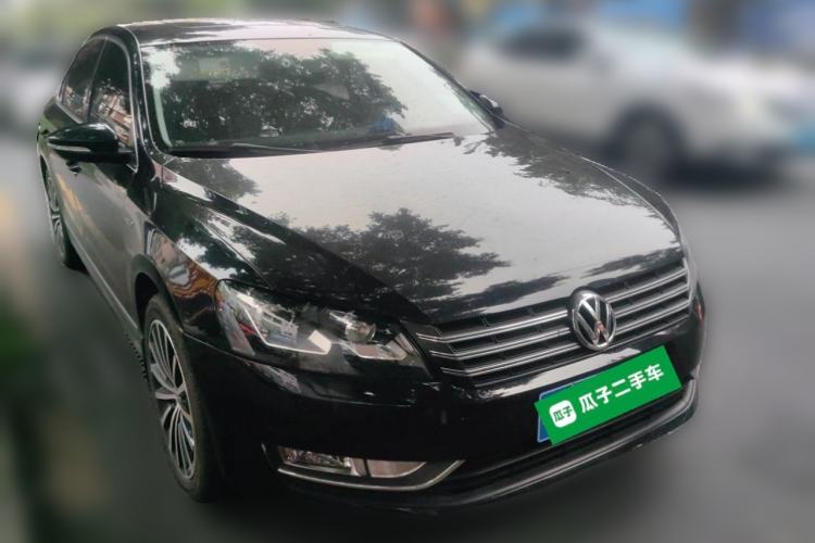 Used Volkswagen Passat 2014 1.8TSI DSG 30th Anniversary Edition Front Right 45 Deg