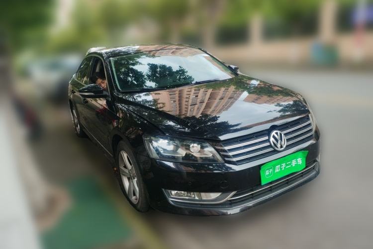 Used Volkswagen Passat 2014 1.8TSI DSG Prestige Edition Front Right 45 Deg