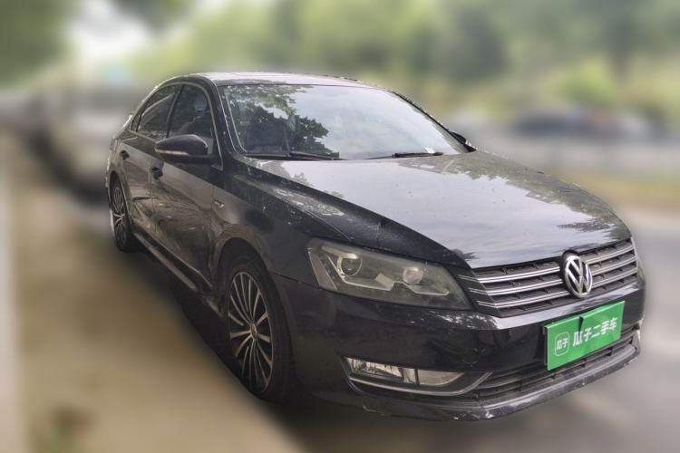 Used Volkswagen Passat 2014 1.8TSI DSG 30th Anniversary Edition Front Right 45 Deg