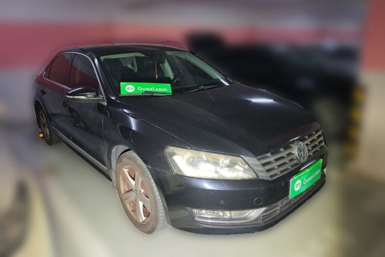 Used Volkswagen Passat 2014 1.8TSI DSG Prestige Edition Front Right 45 Deg