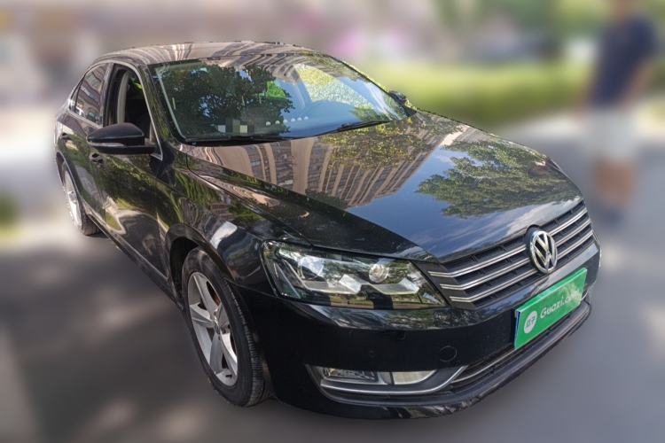 Used Volkswagen Passat 2014 1.8TSI DSG Prestige Edition Front Right 45 Deg