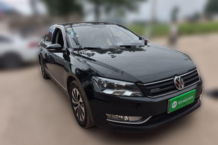 Used Volkswagen Passat 2014 1.4TSI DSG BlueMotion Technology Edition Front Right 45 Deg