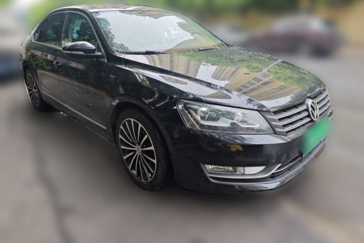 Used Volkswagen Passat 2014 1.8TSI DSG Prestige Navigation Edition Front Right 45 Deg