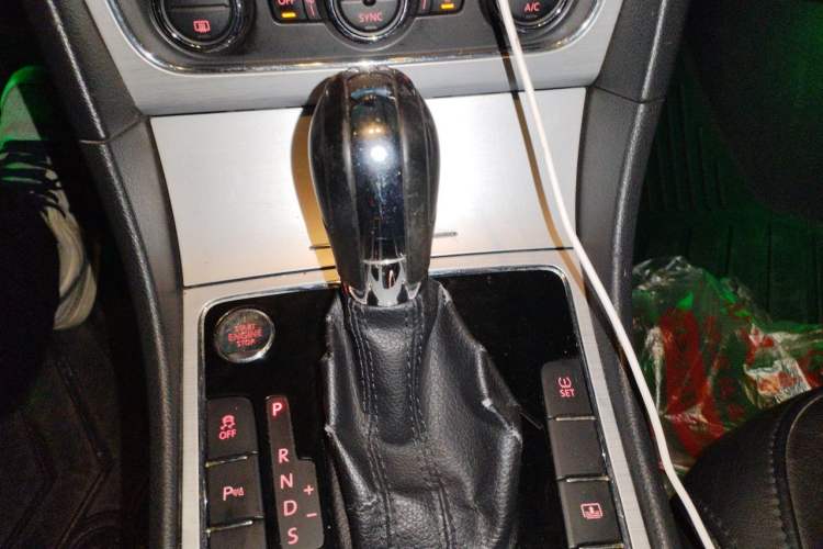 Used Volkswagen Passat 2014 1.8TSI DSG Prestige Edition Gear Lever