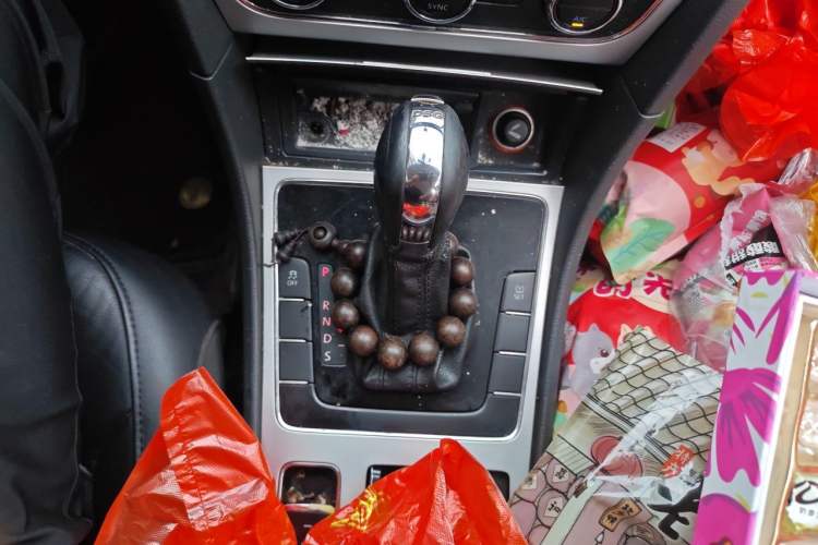 Used Volkswagen Passat 2014 1.8TSI DSG Prestige Navigation Edition Gear Lever