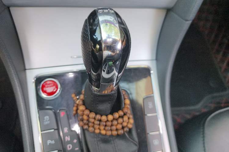 Used Volkswagen Passat 2014 2.0 TSI DSG Prestige Navigation Edition Gear Lever
