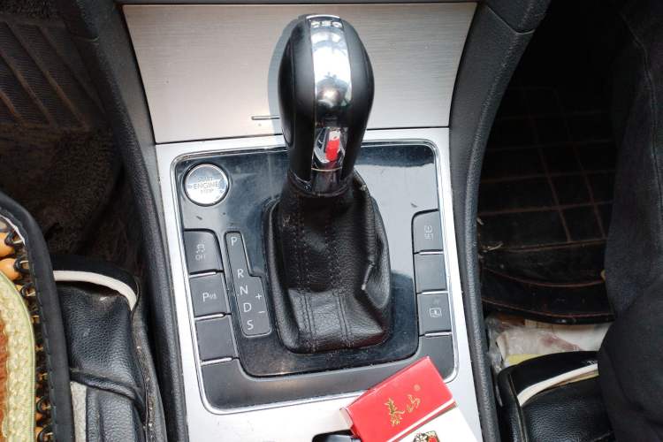 Used Volkswagen Passat 2014 1.8TSI DSG Prestige Edition Gear Lever
