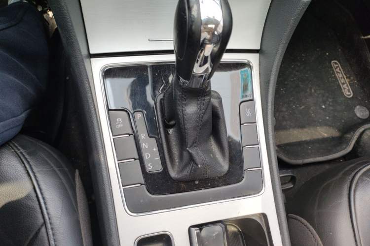 Used Volkswagen Passat 2014 1.8TSI DSG Prestige Edition Gear Lever
