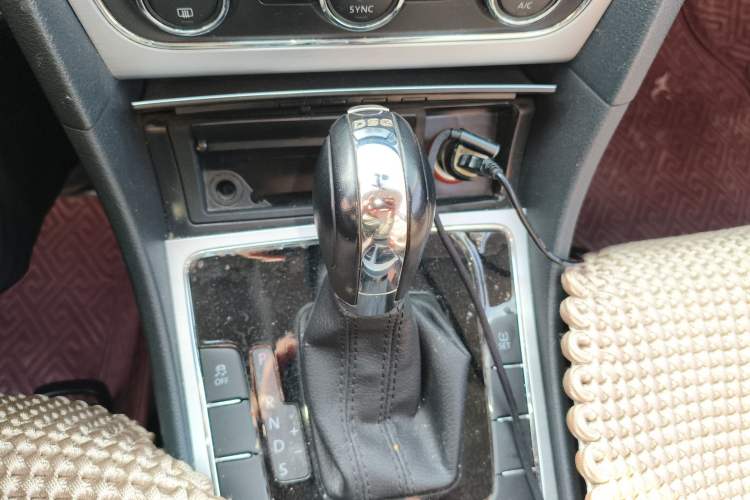 Used Volkswagen Passat 2014 1.8TSI DSG Prestige Edition Gear Lever
