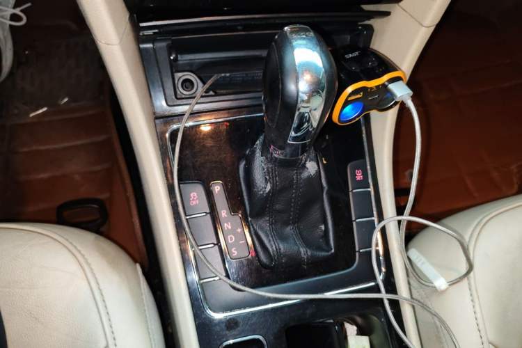 Used Volkswagen Passat 2014 1.8TSI DSG Prestige Edition Gear Lever