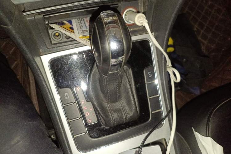 Used Volkswagen Passat 2014 1.8TSI DSG Prestige Edition Gear Lever