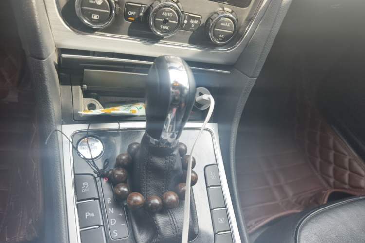 Used Volkswagen Passat 2014 1.8TSI DSG Prestige Edition Gear Lever