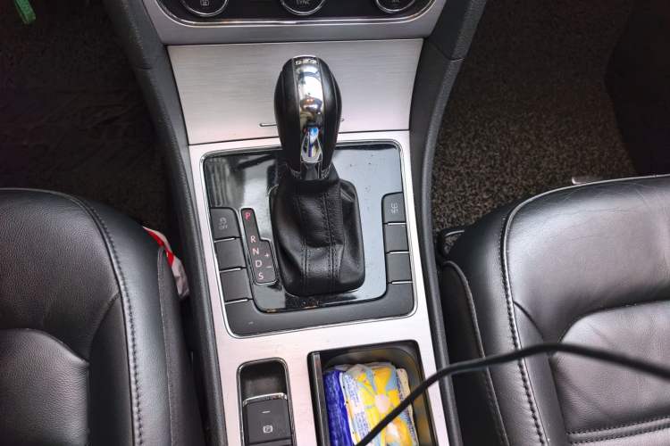Used Volkswagen Passat 2014 1.8TSI DSG Prestige Edition Gear Lever
