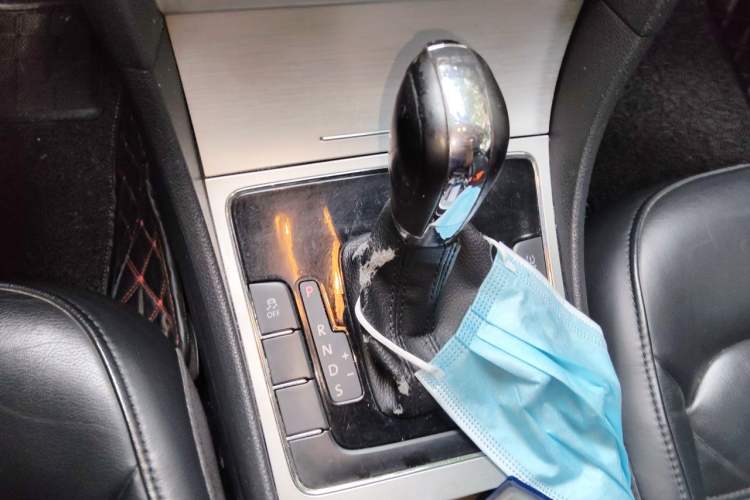 Used Volkswagen Passat 2014 1.8TSI DSG Prestige Edition Gear Lever