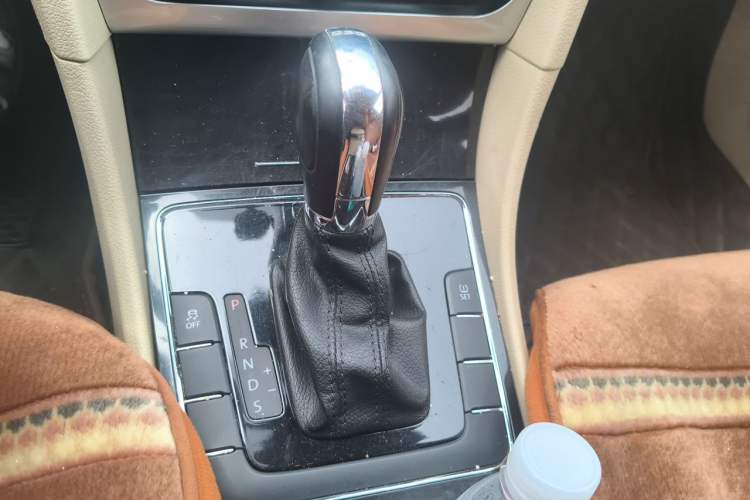 Used Volkswagen Passat 2014 1.8TSI DSG Prestige Edition Gear Lever