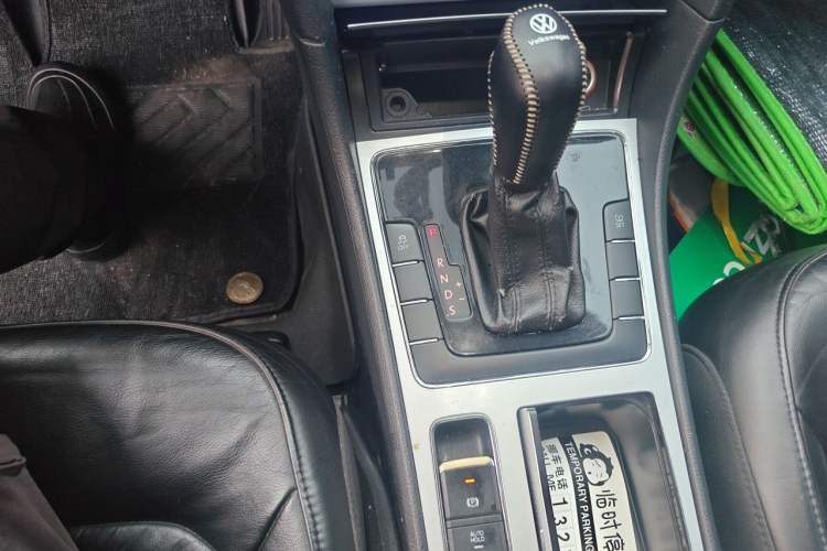 Used Volkswagen Passat 2014 1.8TSI DSG Prestige Edition Gear Lever