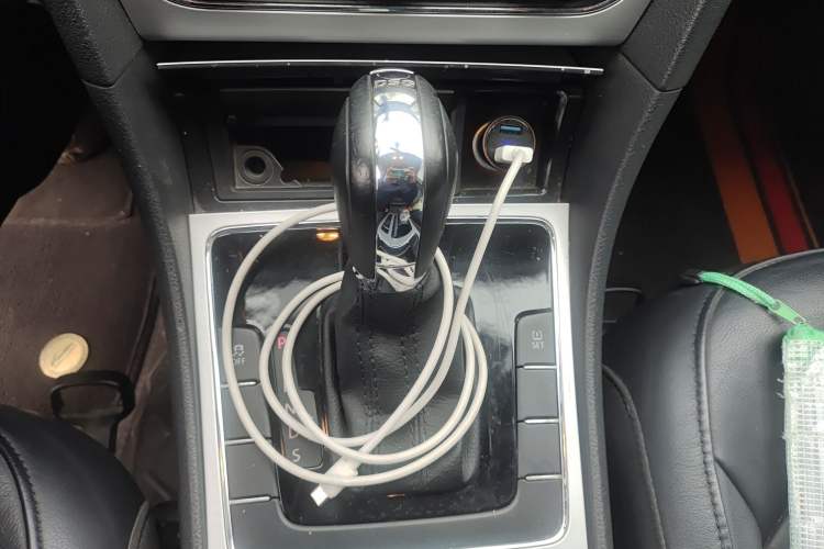 Used Volkswagen Passat 2014 1.8TSI DSG Prestige Edition Gear Lever