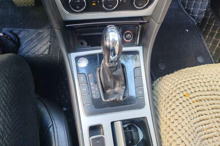 Used Volkswagen Passat 2014 2.0 TSI DSG Prestige Edition Gear Lever