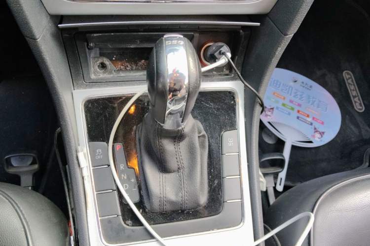 Used Volkswagen Passat 2014 1.8TSI DSG Prestige Edition Gear Lever