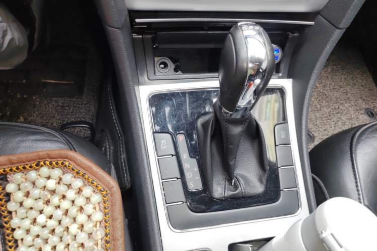 Used Volkswagen Passat 2014 1.4TSI DSG Prestige Edition Gear Lever