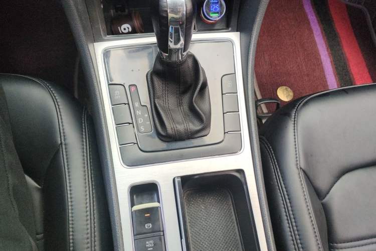 Used Volkswagen Passat 2014 1.8TSI DSG Prestige Edition Gear Lever
