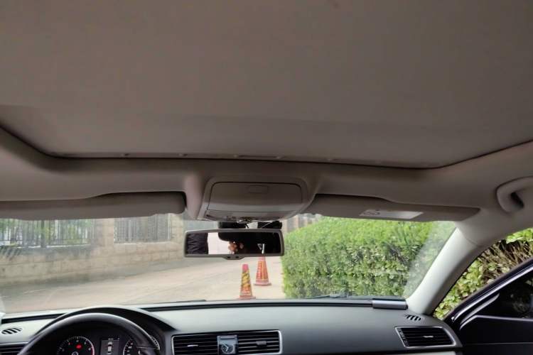 Used Volkswagen Passat 2014 1.8TSI DSG Prestige Edition Headliner