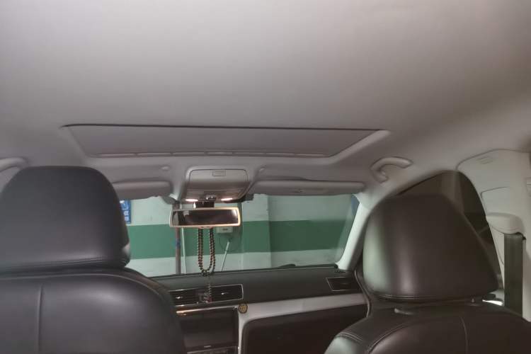 Used Volkswagen Passat 2014 1.8TSI DSG Prestige Edition Headliner
