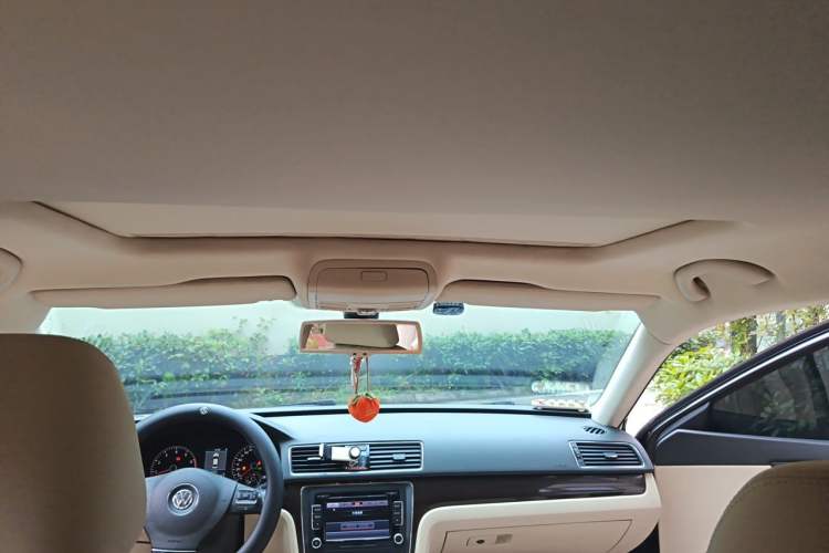 Used Volkswagen Passat 2014 1.8TSI DSG Prestige Edition Headliner