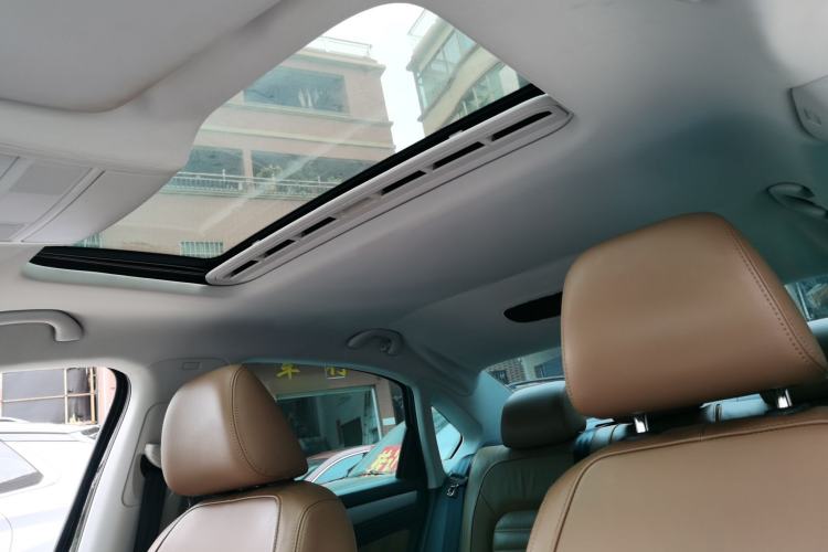Used Volkswagen Passat 2014 1.8TSI DSG Prestige Navigation Edition Headliner