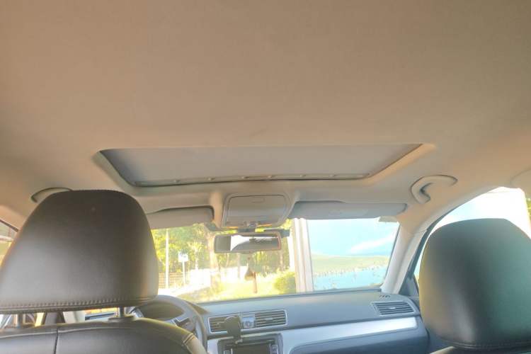 Used Volkswagen Passat 2014 1.8TSI DSG Prestige Edition Headliner