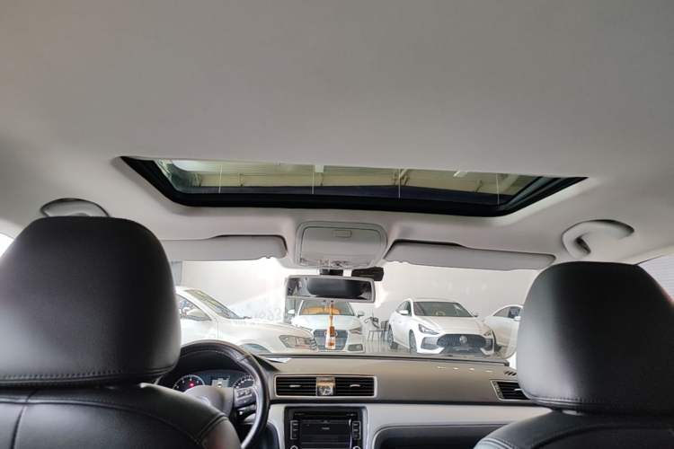 Used Volkswagen Passat 2014 2.0 TSI DSG Prestige Edition Headliner
