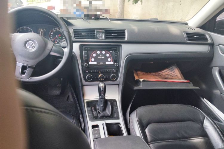 Used Volkswagen Passat 2014 1.8TSI DSG 30th Anniversary Edition Headliner