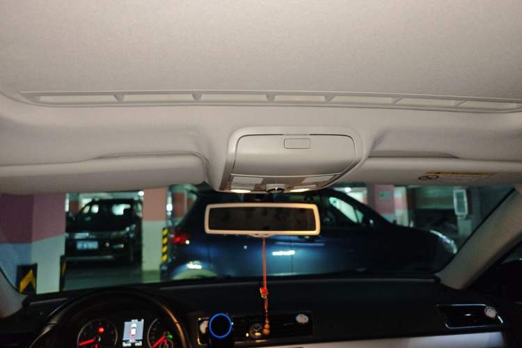 Used Volkswagen Passat 2014 1.8TSI DSG Prestige Edition Headliner