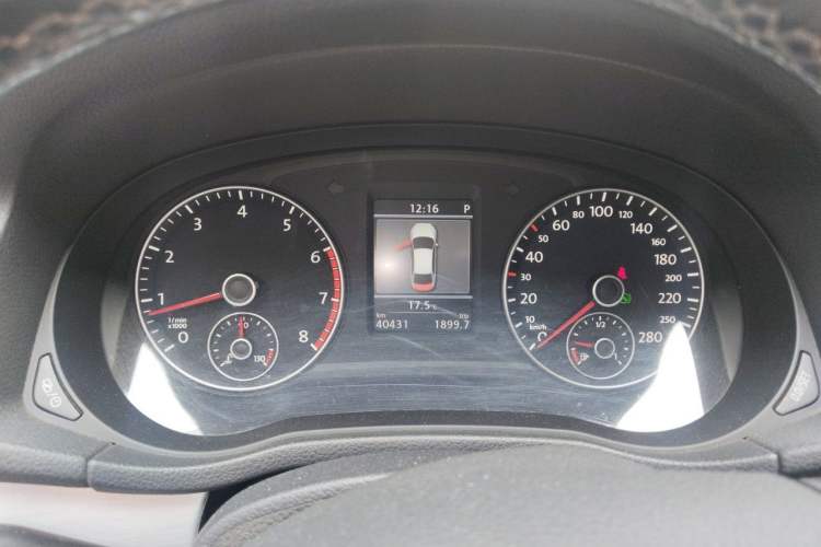 Used Volkswagen Passat 2014 1.8TSI DSG Prestige Edition Instrument Cluster