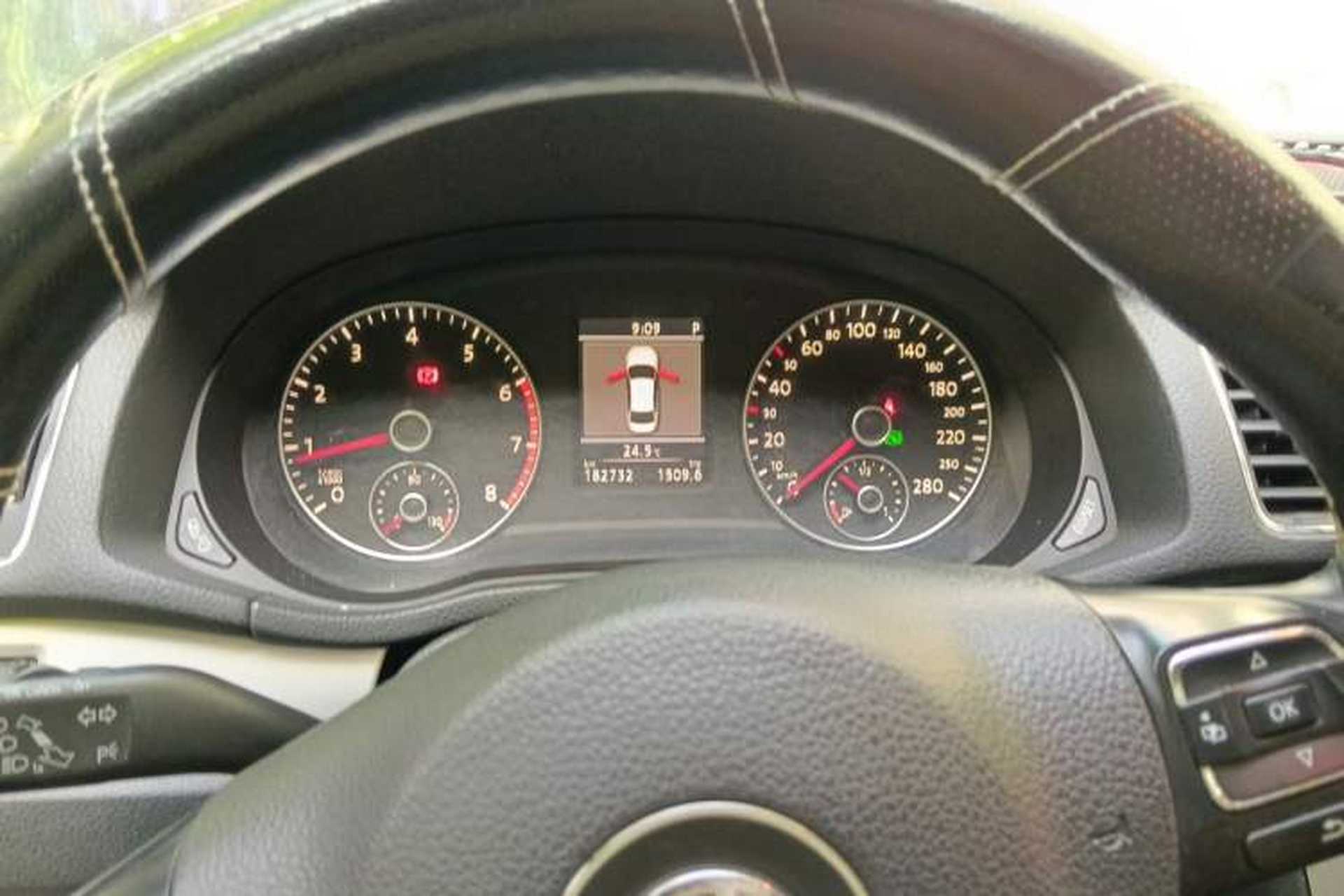 Used Volkswagen Passat 2014 1.8TSI DSG Prestige Edition Instrument Cluster