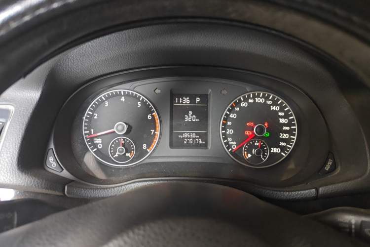 Used Volkswagen Passat 2014 1.8TSI Automatic Prestige Edition Instrument Cluster