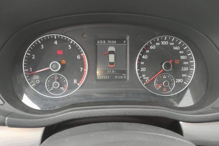 Used Volkswagen Passat 2014 1.8TSI DSG Prestige Navigation Edition Instrument Cluster