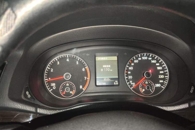Used Volkswagen Passat 2014 2.0 TSI DSG Ultimate Edition Instrument Cluster