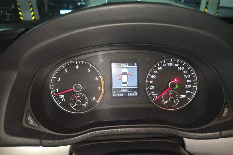 Used Volkswagen Passat 2014 1.8TSI DSG Prestige Edition Instrument Cluster
