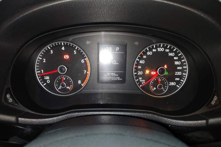 Used Volkswagen Passat 2014 1.8TSI DSG Prestige Edition Instrument Cluster