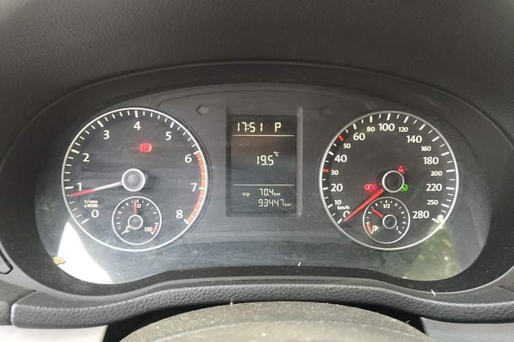 Used Volkswagen Passat 2014 1.8TSI DSG Prestige Edition Instrument Cluster