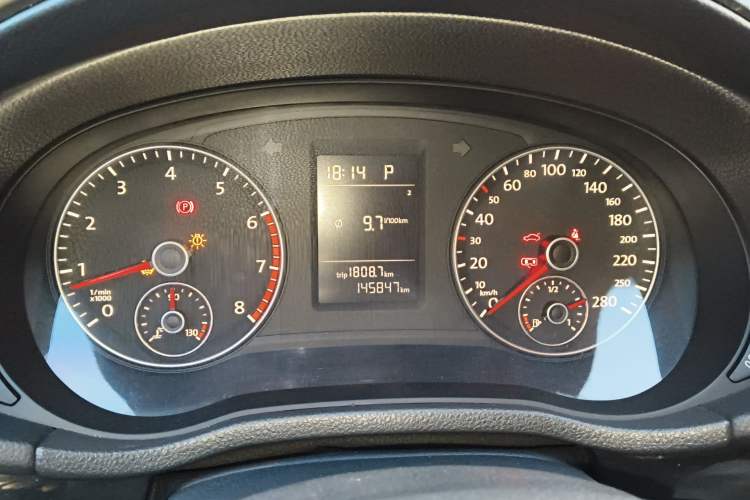 Used Volkswagen Passat 2014 1.8TSI DSG Prestige Edition Instrument Cluster