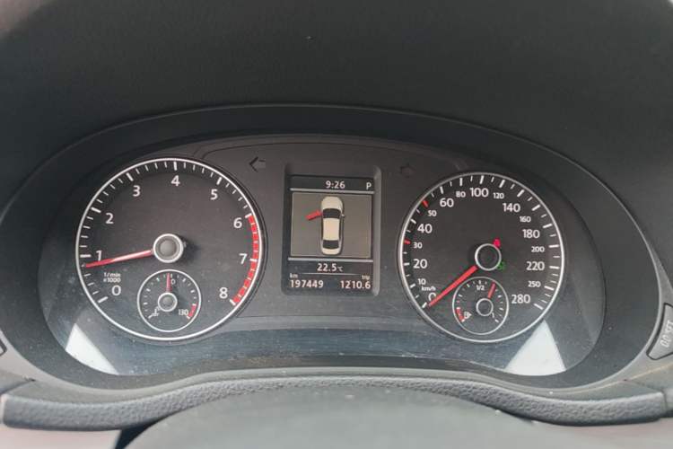 Used Volkswagen Passat 2014 1.8TSI DSG Prestige Edition Instrument Cluster