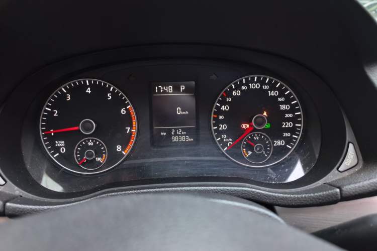 Used Volkswagen Passat 2014 1.8TSI DSG Prestige Edition Instrument Cluster