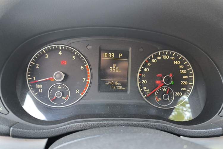 Used Volkswagen Passat 2014 1.8TSI DSG Prestige Edition Instrument Cluster