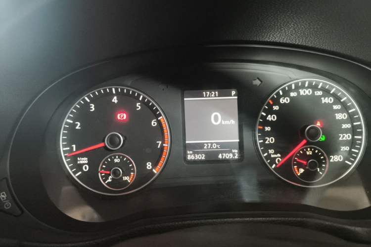 Used Volkswagen Passat 2014 1.8TSI DSG Prestige Edition Instrument Cluster