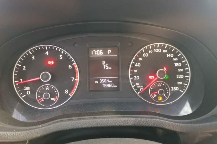 Used Volkswagen Passat 2014 1.8TSI DSG Prestige Edition Instrument Cluster