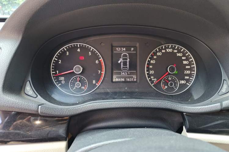 Used Volkswagen Passat 2014 1.8TSI DSG Prestige Edition Instrument Cluster