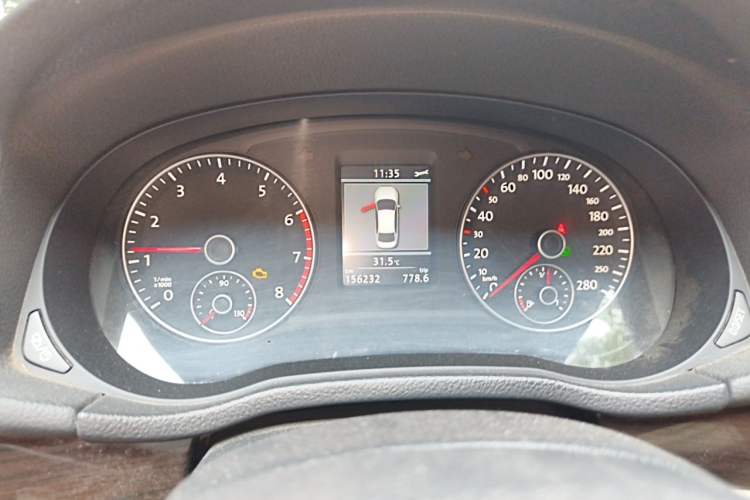 Used Volkswagen Passat 2014 1.8TSI DSG Prestige Edition Instrument Cluster